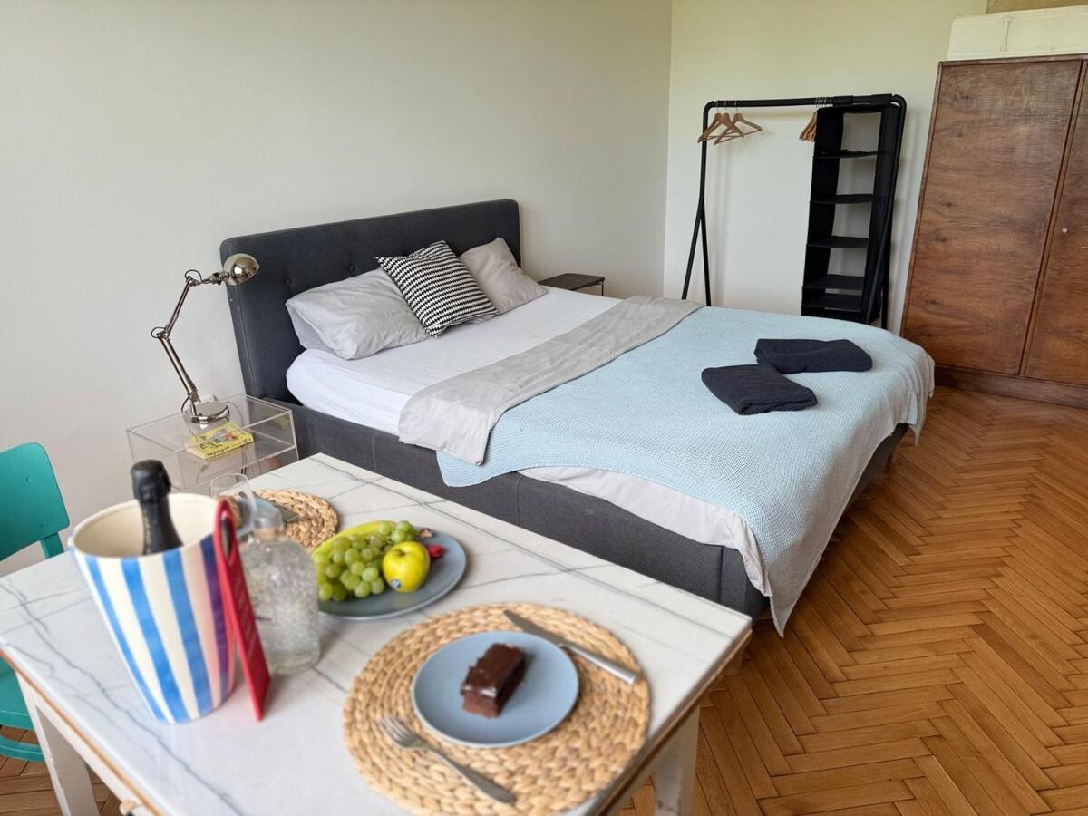 Elegant For Short * Bratislava
